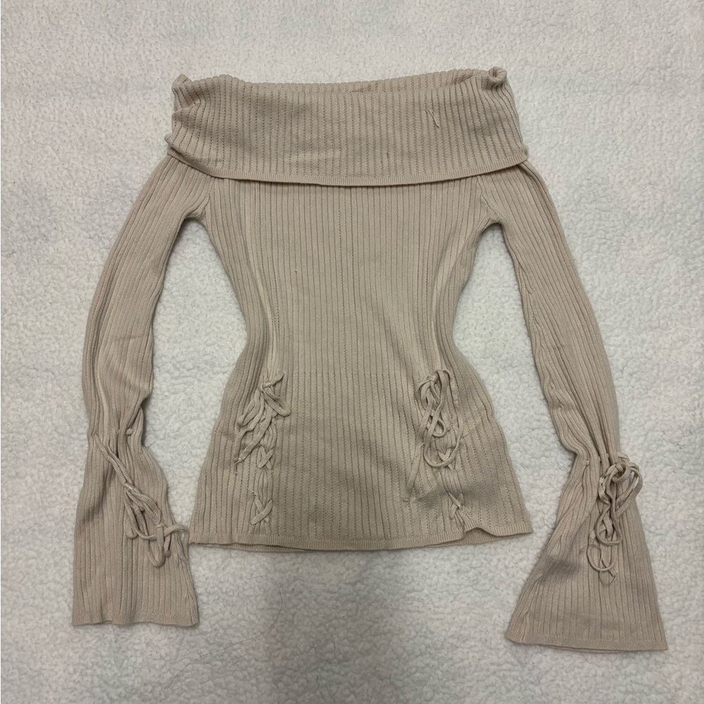 Off-shoulder Baby Beige Sweater ☆